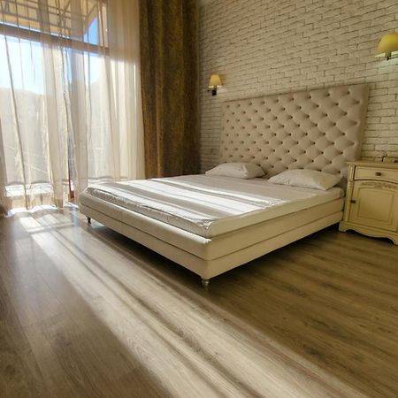 Hotel Menshikov Odesa Exterior photo