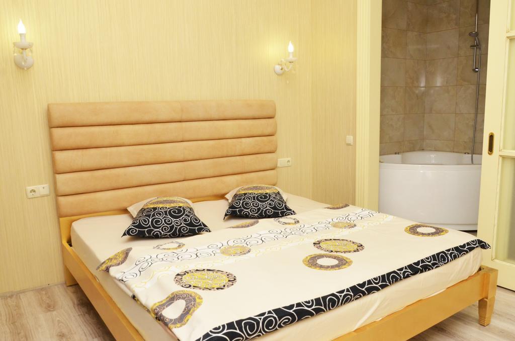 Hotel Menshikov Odesa Room photo