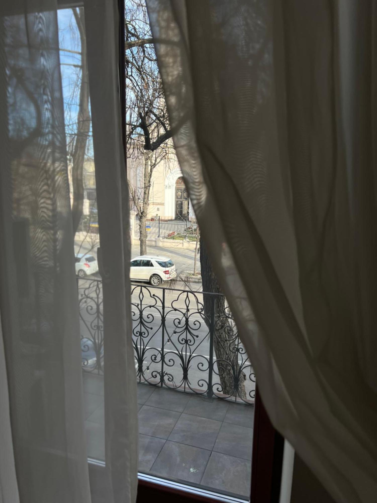 Hotel Menshikov Odesa Exterior photo